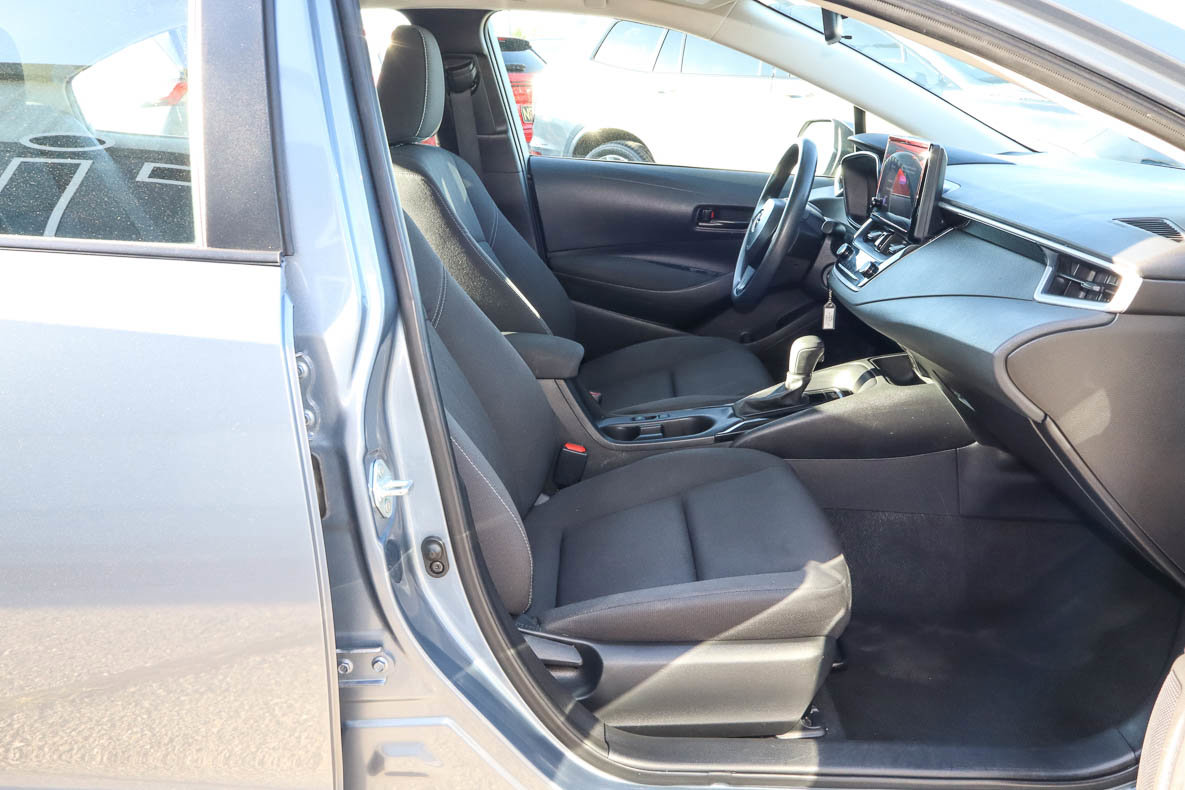 Used 2024 Toyota Corolla LE FWD image 21