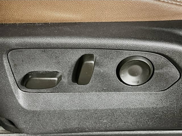 Used 2025 Chevrolet Tahoe High Country AWD/4WD image 11
