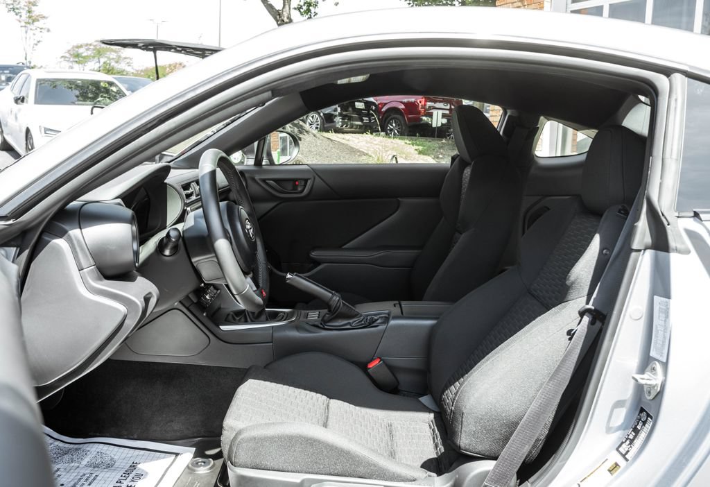 Used 2025 Toyota GR86 RWD image 22