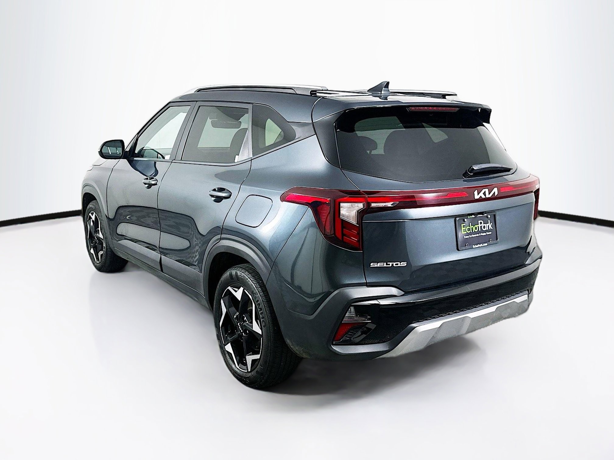 Used 2025 Kia Seltos S FWD image 5