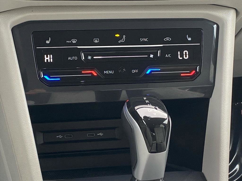 Certified 2023 Volkswagen Tiguan SE image 9