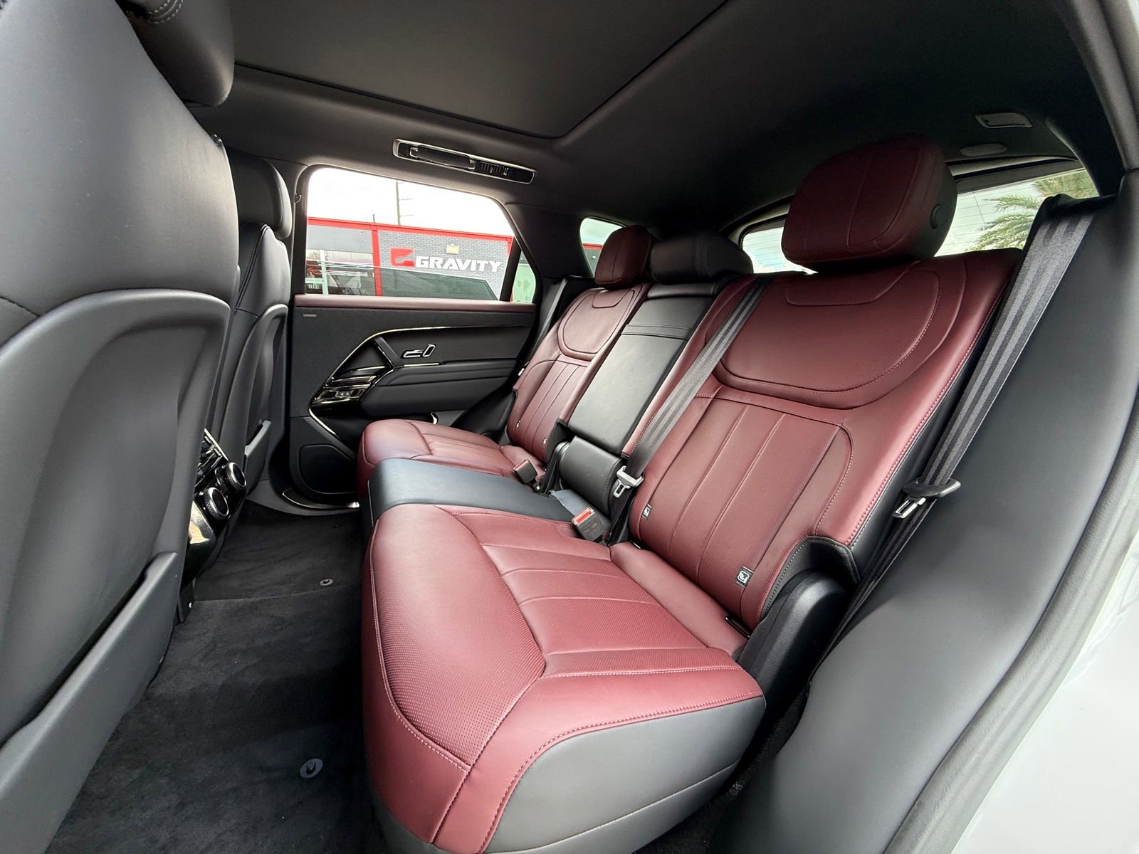 Used 2023 Land Rover Range Rover Sport SE Dynamic AWD/4WD image 30
