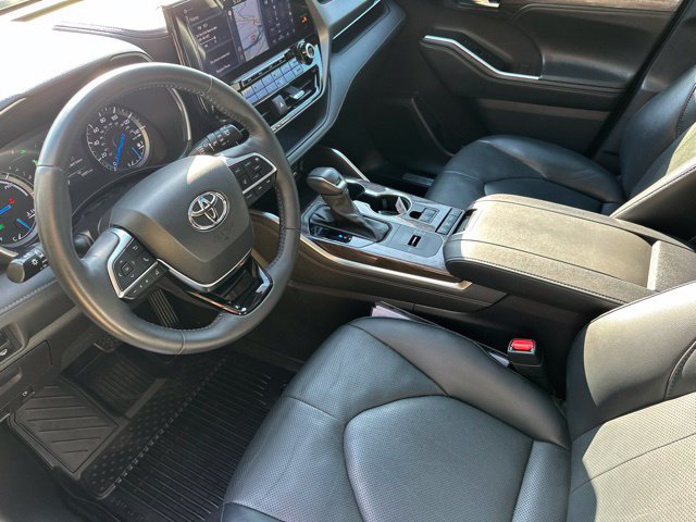 Used 2021 Toyota Highlander Limited AWD/4WD image 13