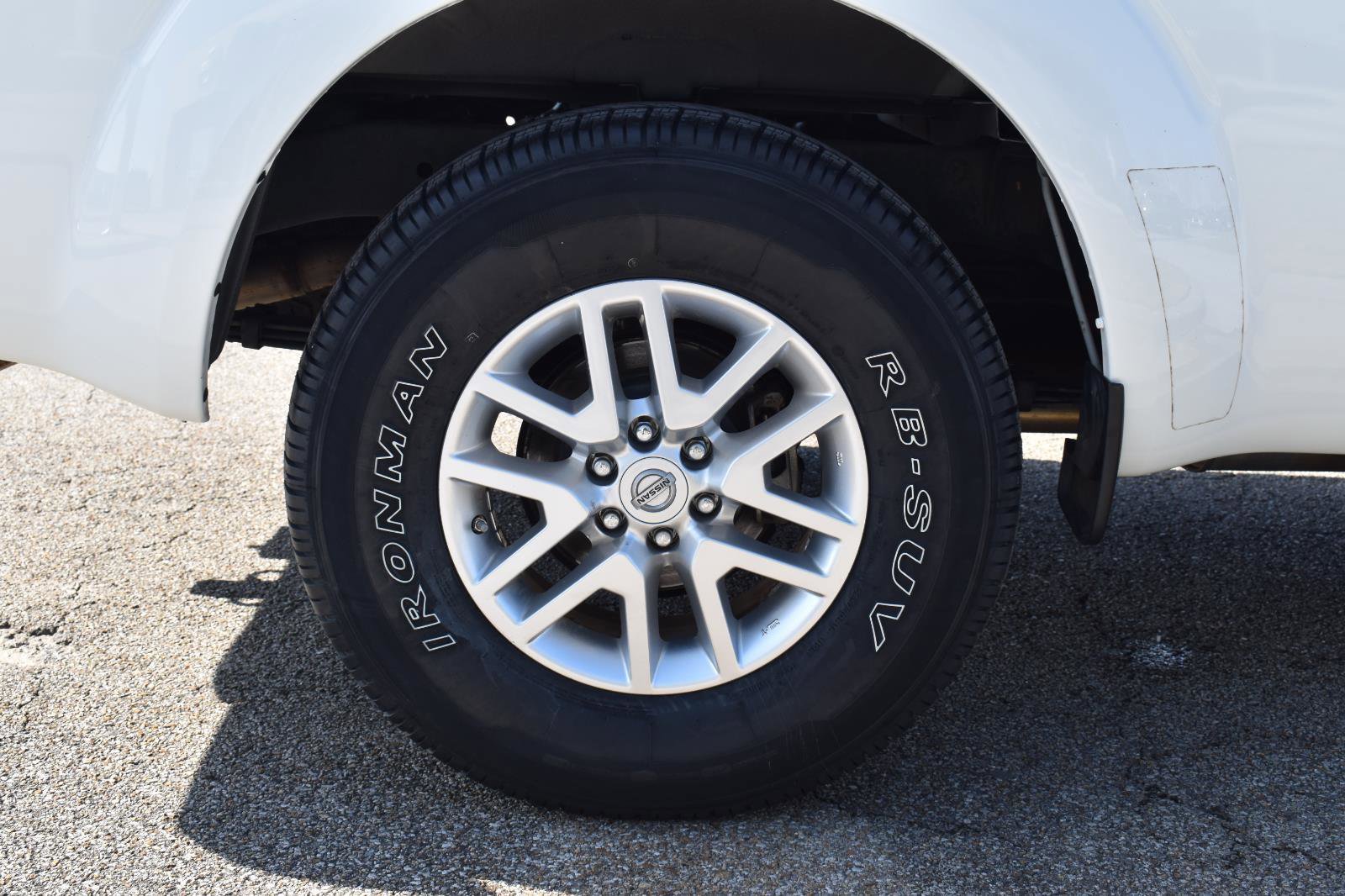 Used 2015 Nissan Frontier SV w/ SV Value Truck Package image 12