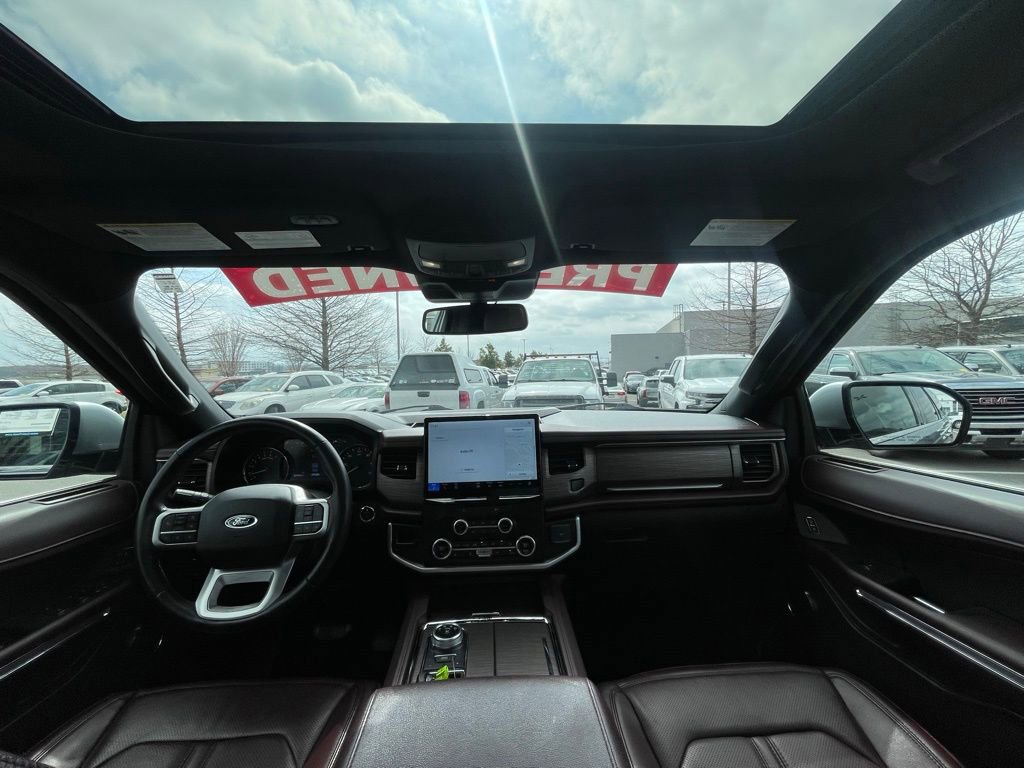 Used 2024 Ford Expedition Limited image 27