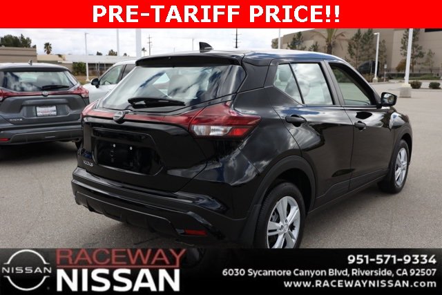 New 2025 Nissan Kicks Play S image 4