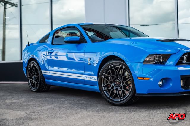 Used 2013 Ford Mustang Shelby GT500 RWD image 39