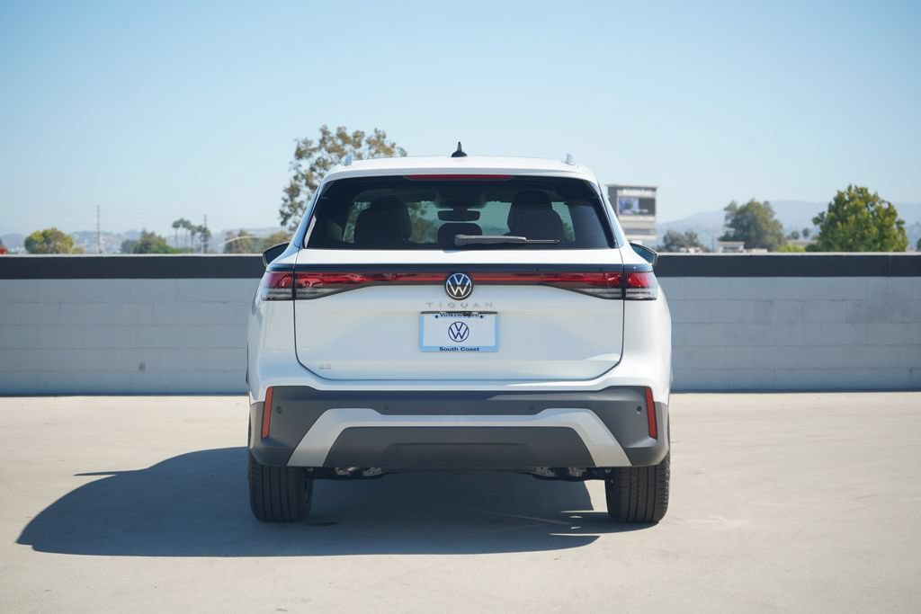 New 2026 Volkswagen Tiguan SE FWD image 4
