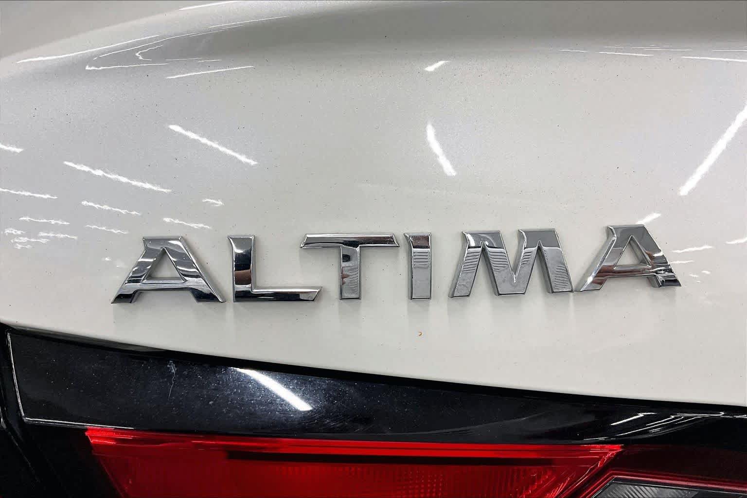 Used 2019 Nissan Altima 2.5 SV FWD image 9