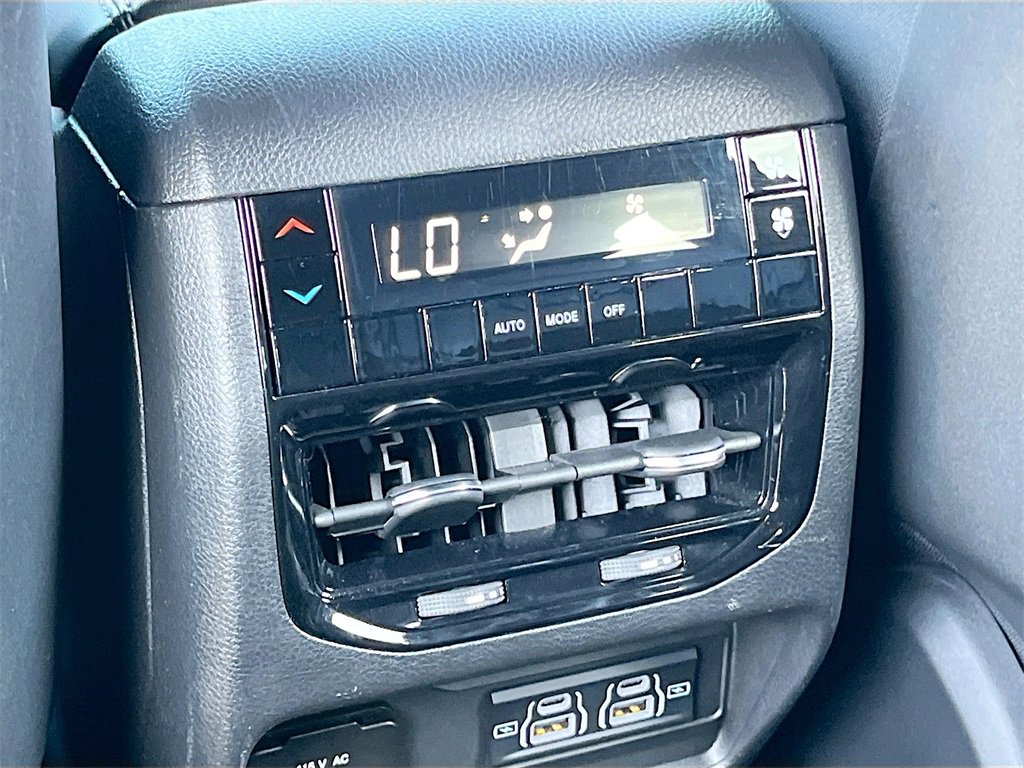 Certified 2023 Jeep Grand Cherokee L Laredo image 24