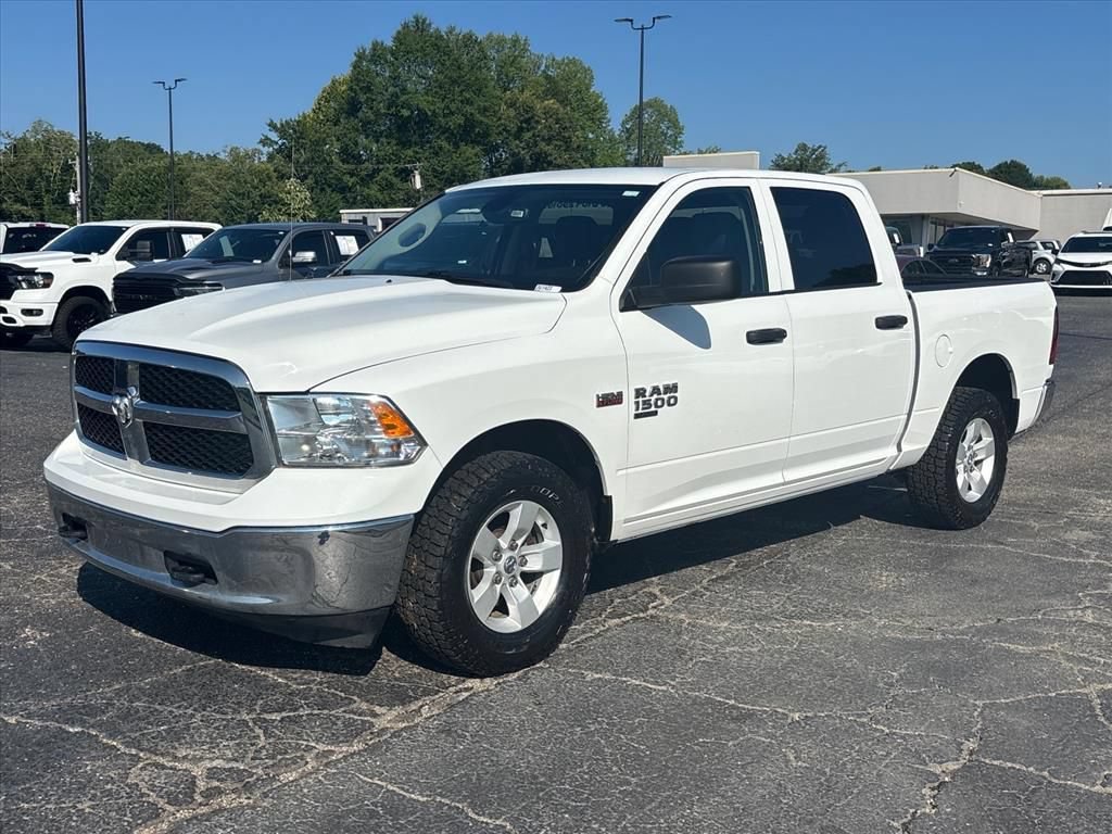 Used 2023 RAM 1500 Classic SLT w/ Protection Group AWD/4WD image 3