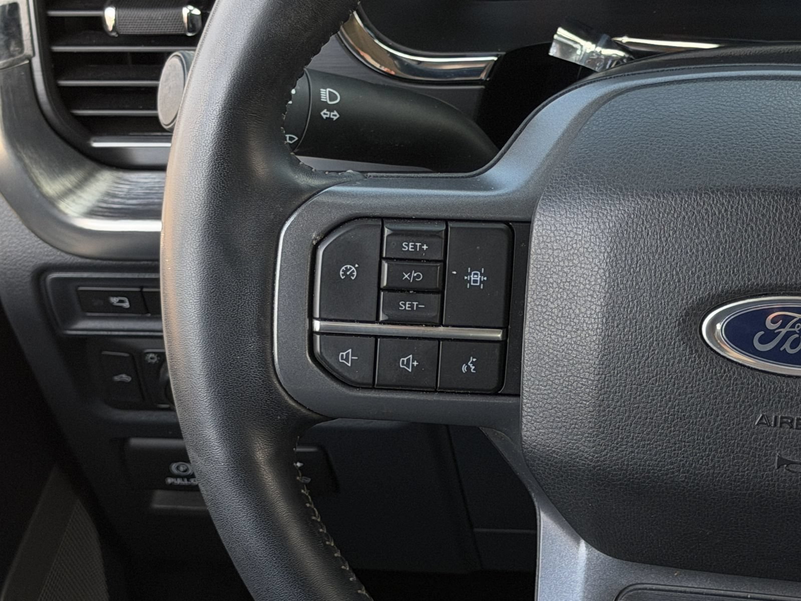 Used 2022 Ford F150 Lariat AWD/4WD image 16