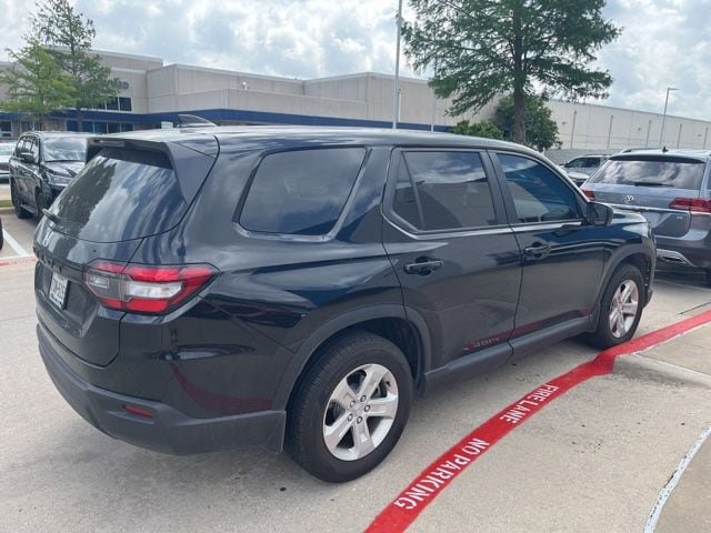Used 2024 Honda Pilot LX image 5