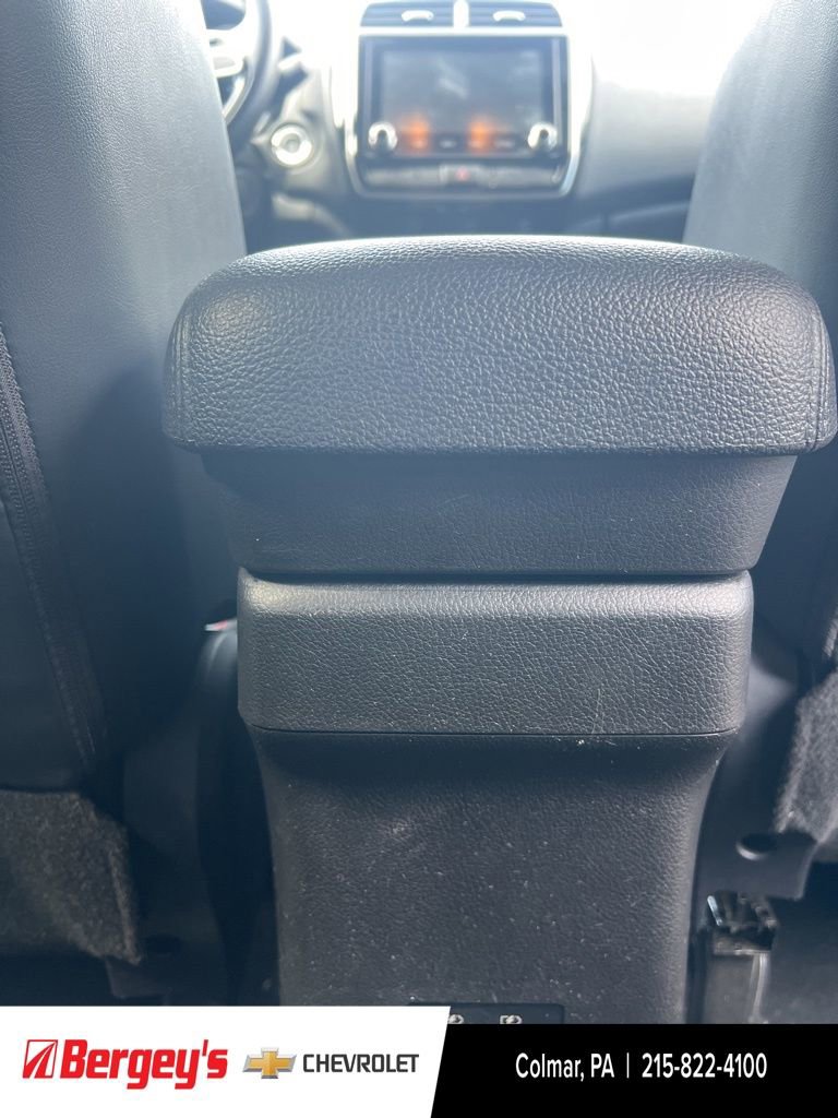 Used 2024 Mitsubishi Outlander Sport SE image 23