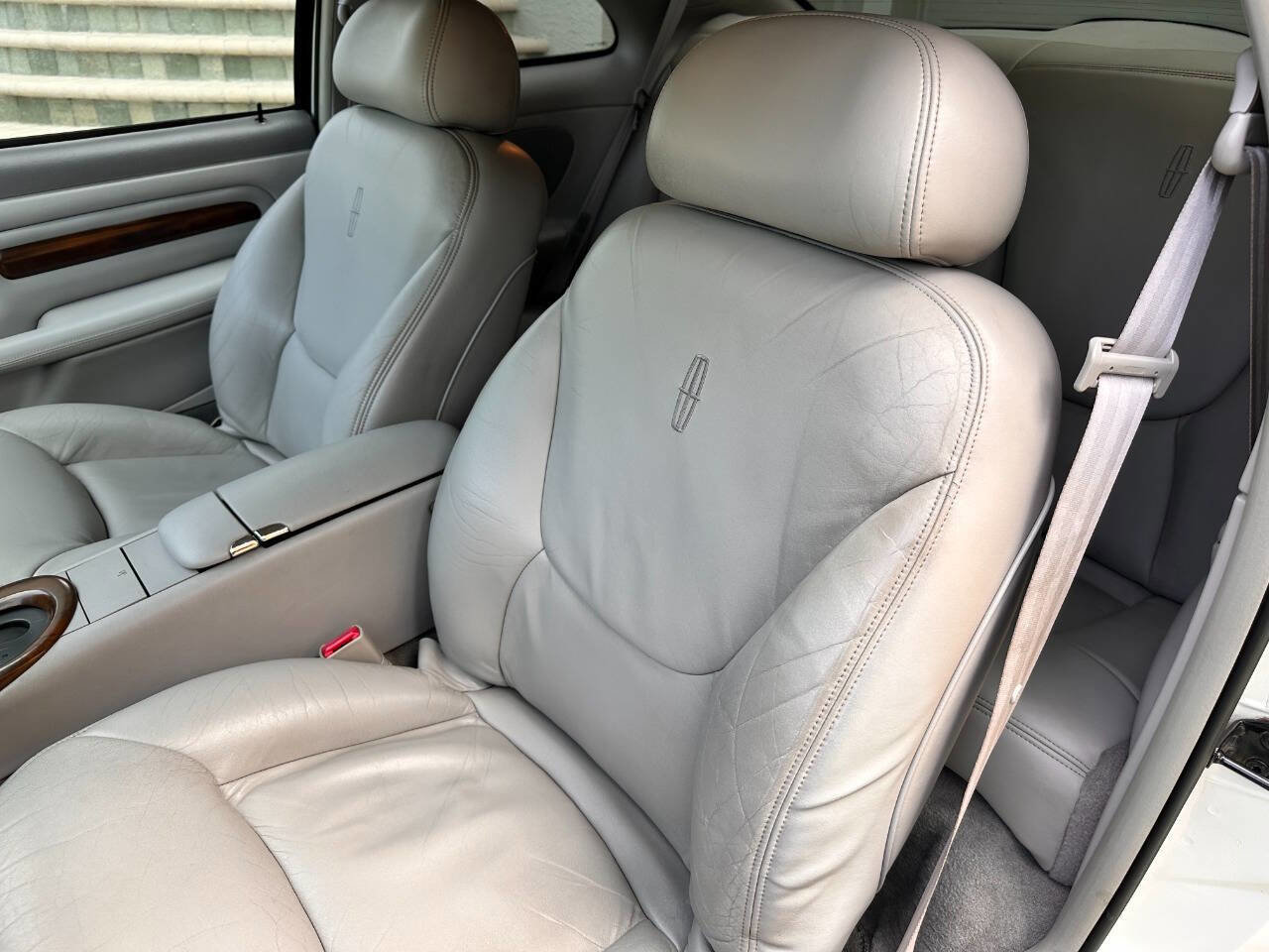 Used 1998 Lincoln Mark VIII RWD image 48