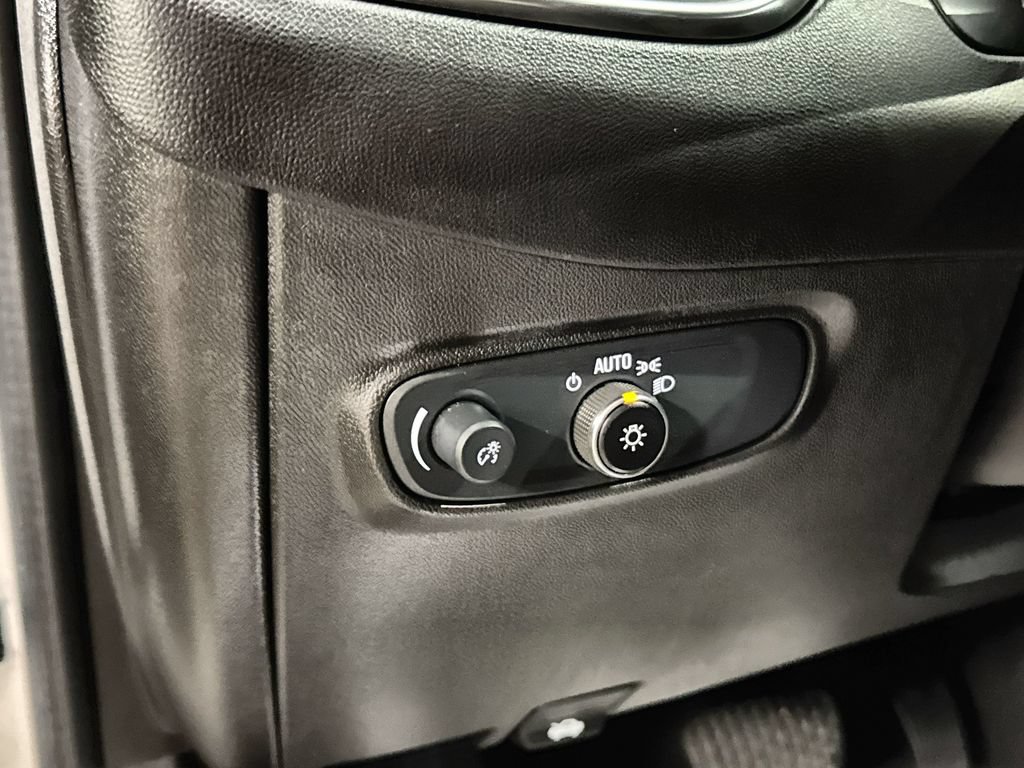 Used 2024 Chevrolet Equinox LT AWD/4WD image 13