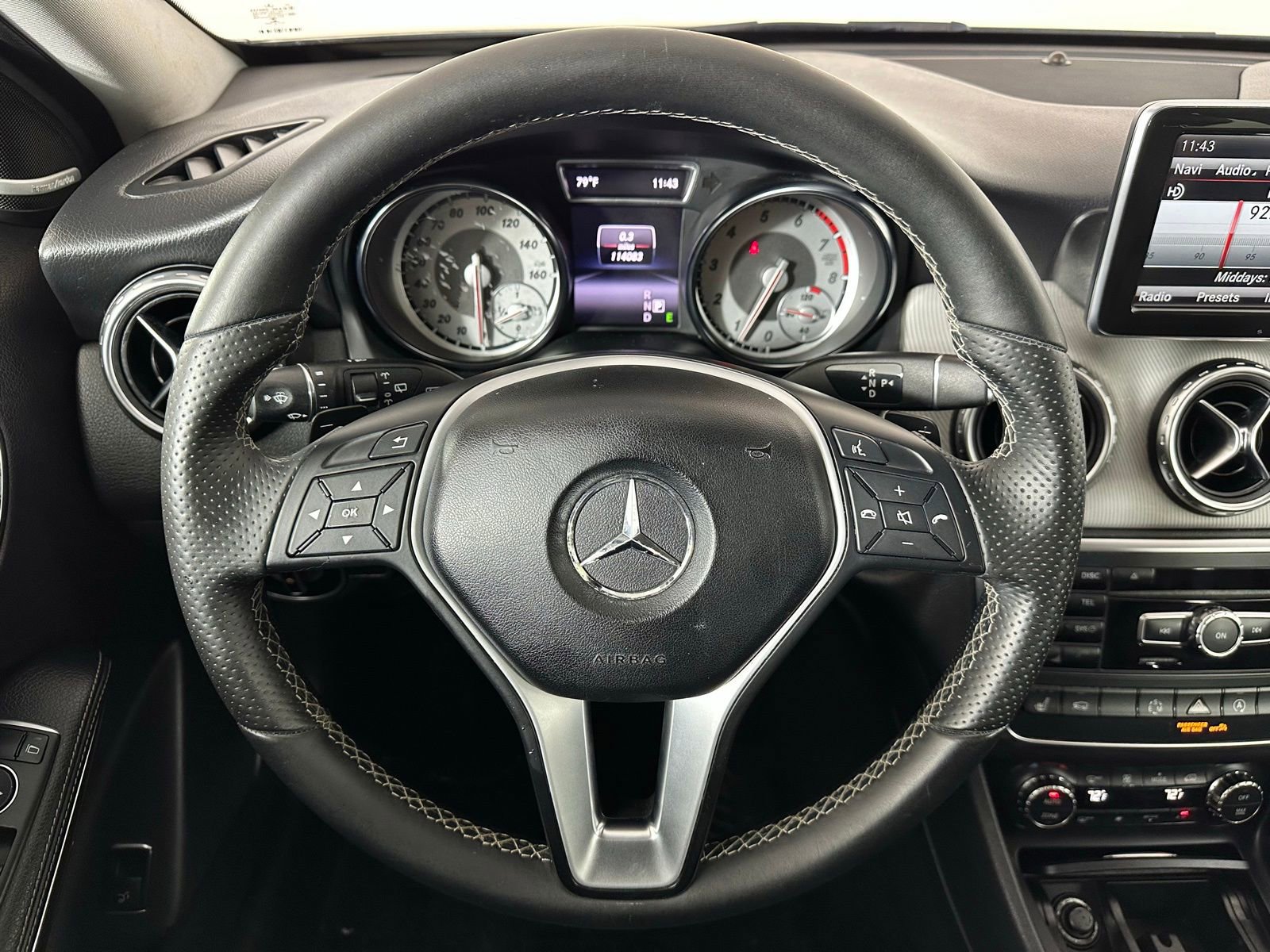 Used 2015 Mercedes-Benz GLA 250 4MATIC image 9