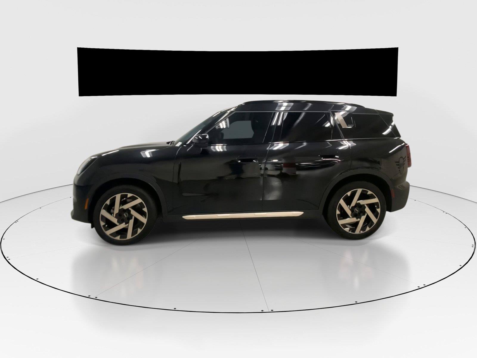 Used 2025 MINI Cooper Countryman SE w/ Comfort Package Max AWD/4WD image 5