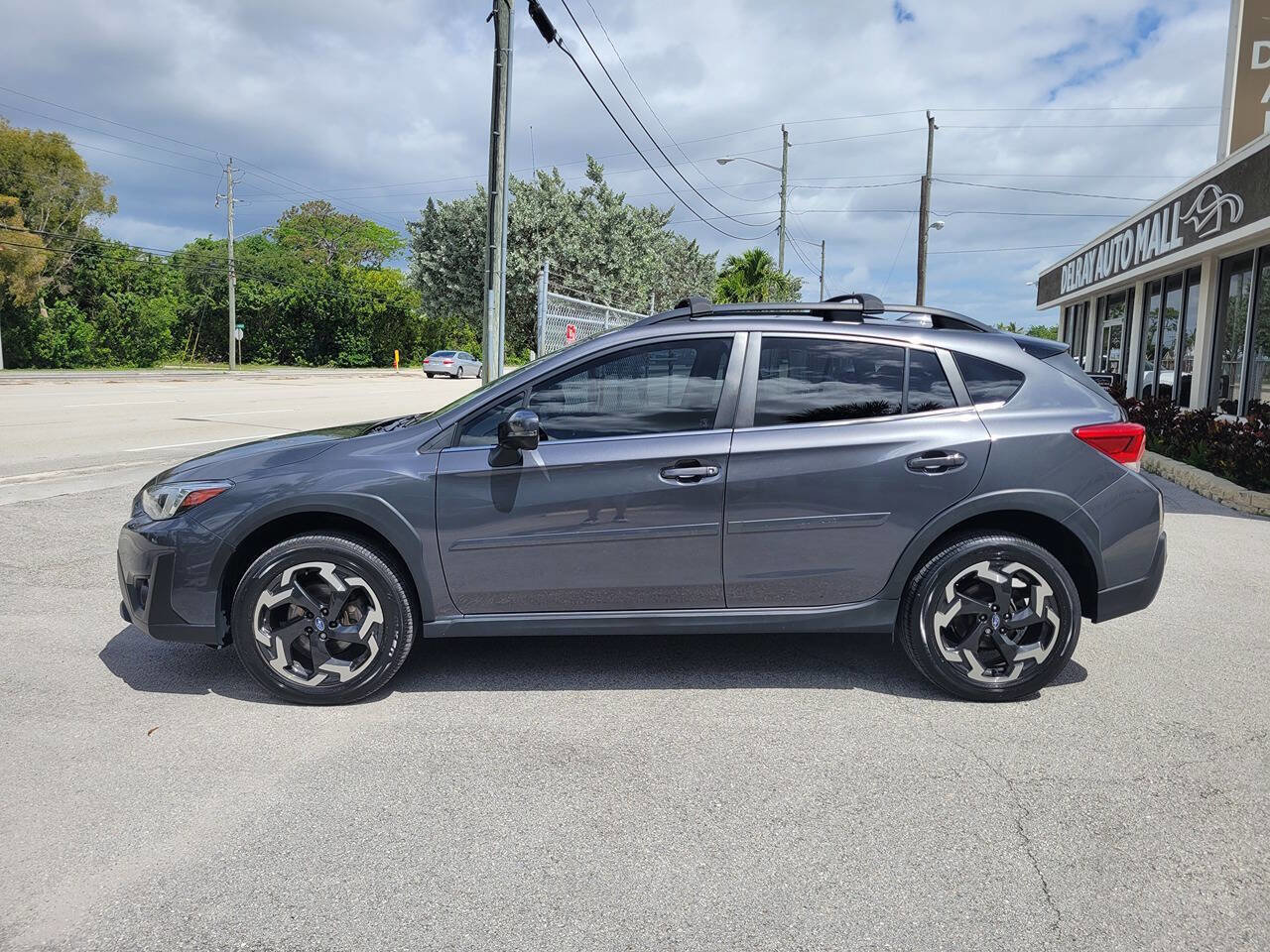 Used 2021 Subaru Crosstrek 2.5i Limited w/ Moonroof Package 1 AWD/4WD image 2