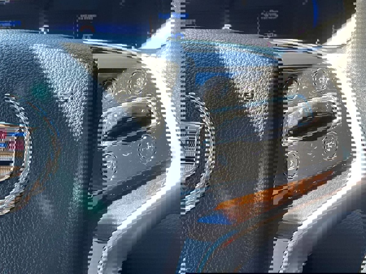 Used 2014 Cadillac XTS Luxury image 29