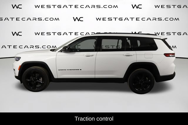 Used 2025 Jeep Grand Cherokee L Altitude AWD/4WD image 5