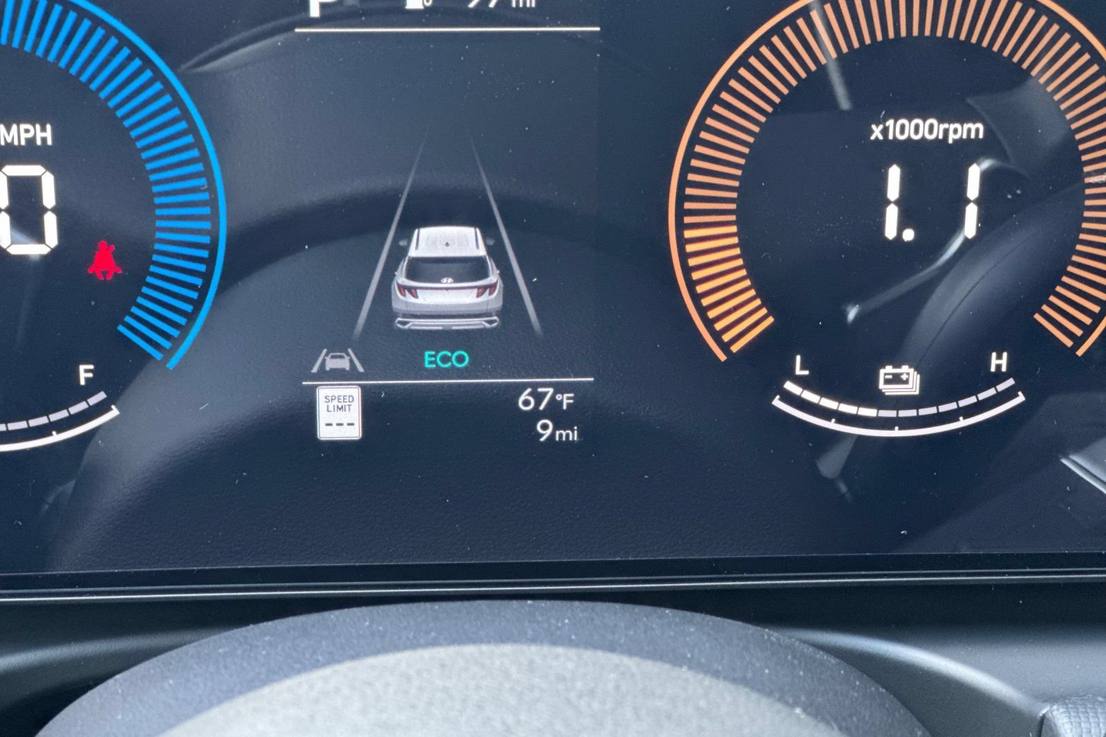 New 2026 Hyundai Tucson Blue SE AWD/4WD image 28
