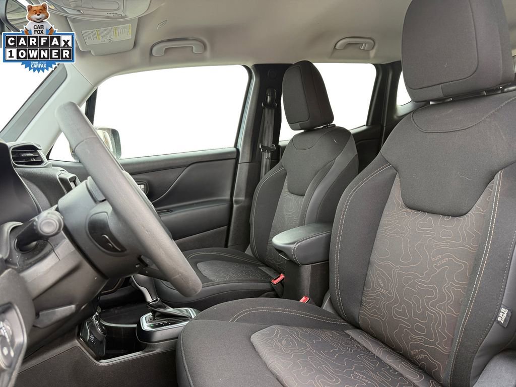 Certified 2023 Jeep Renegade Latitude AWD/4WD image 9