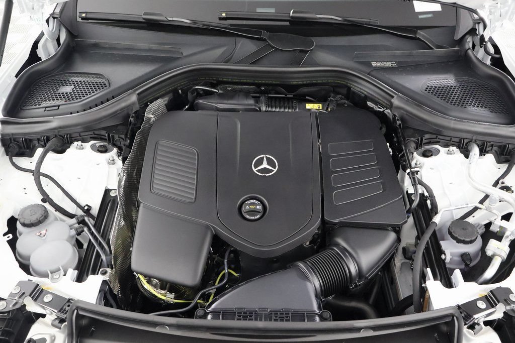 New 2027 Mercedes-Benz GLC 300 image 9