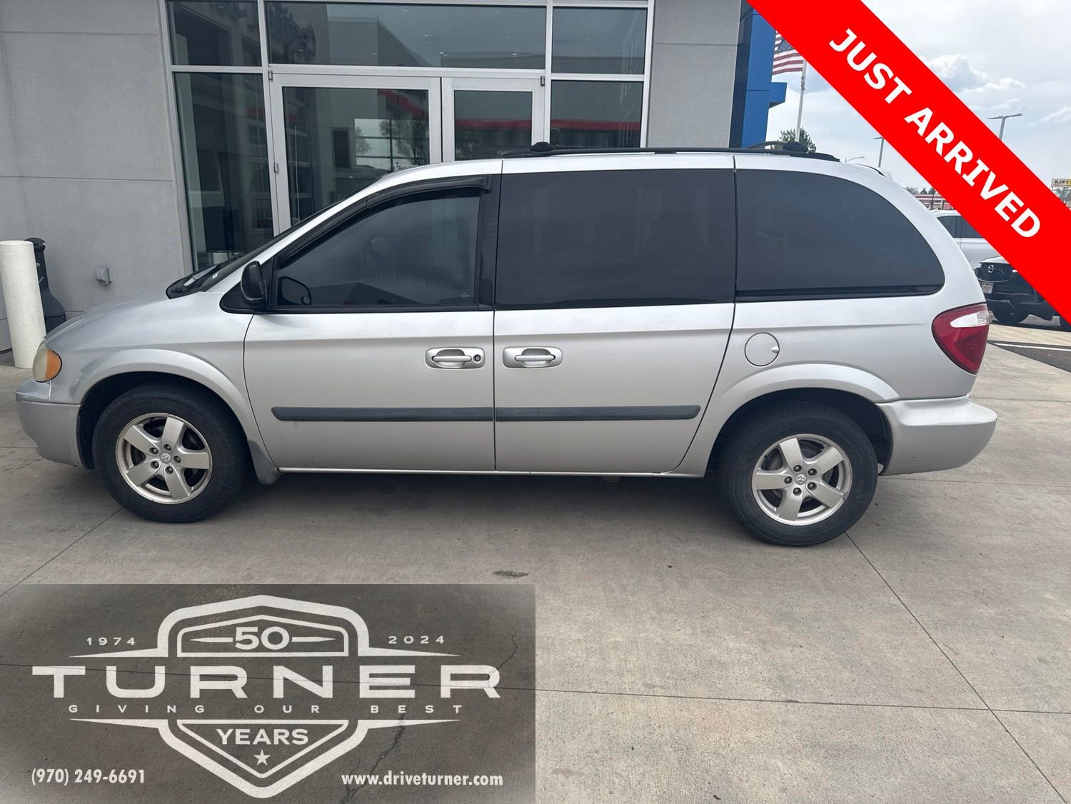 Used 2006 Dodge Caravan SXT w/ Popular Equipment Group I FWD image 3