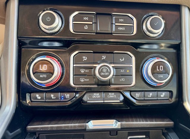 Used 2022 GMC Yukon Denali image 22