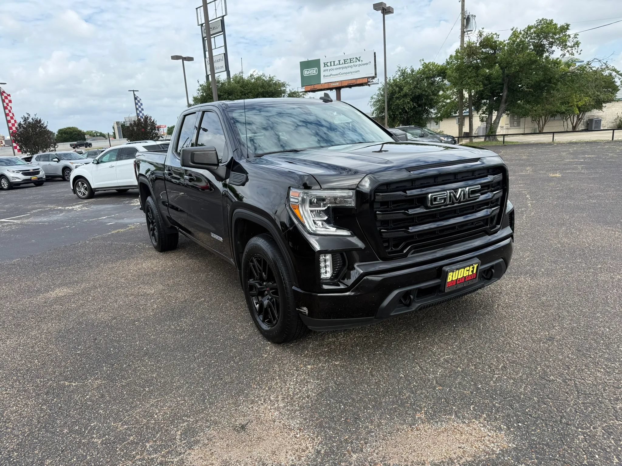 Used 2020 GMC Sierra 1500 Elevation w/ Elevation Value Package RWD image 3
