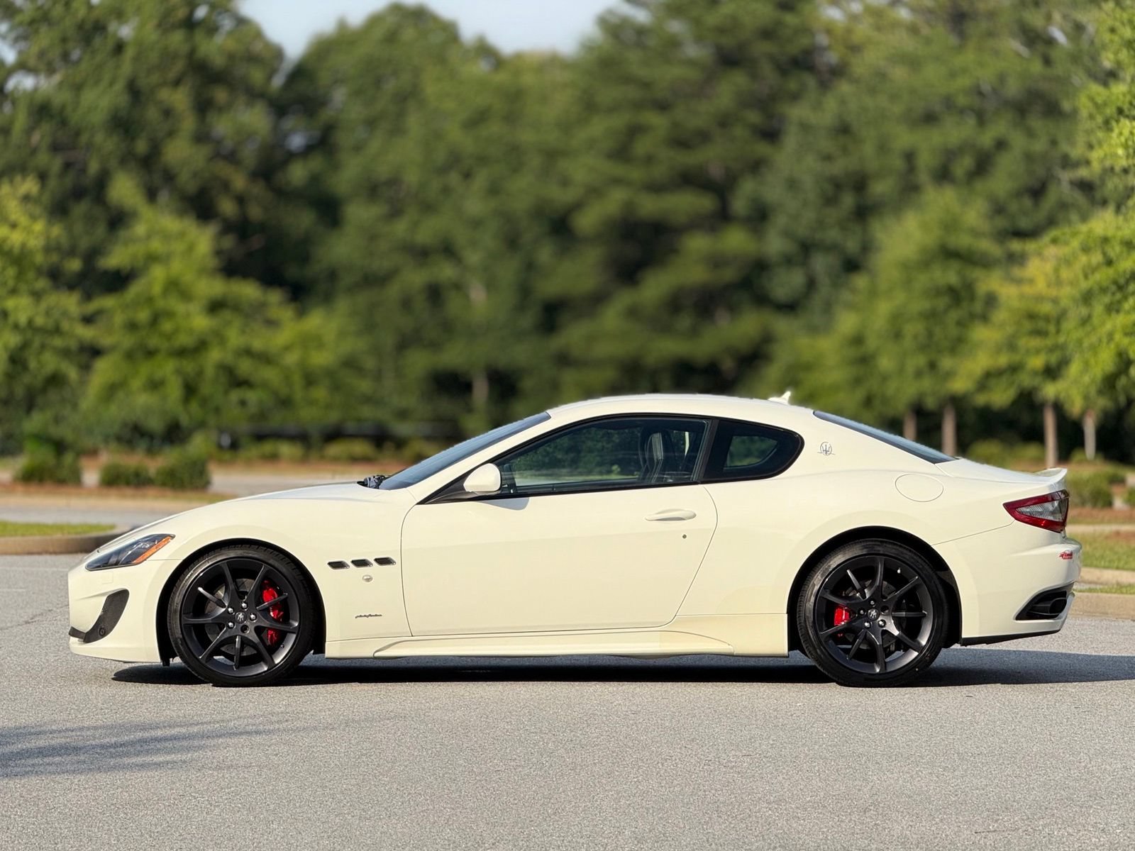 Used 2013 Maserati GranTurismo Sport RWD image 9