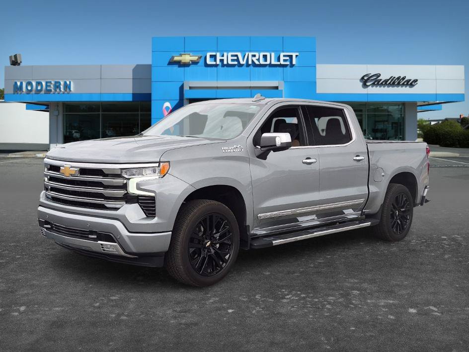 Certified 2025 Chevrolet Silverado 1500 High Country AWD/4WD image 1