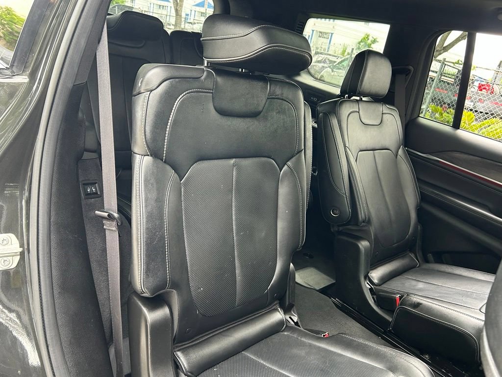 Used 2023 Jeep Grand Cherokee L Overland RWD image 50