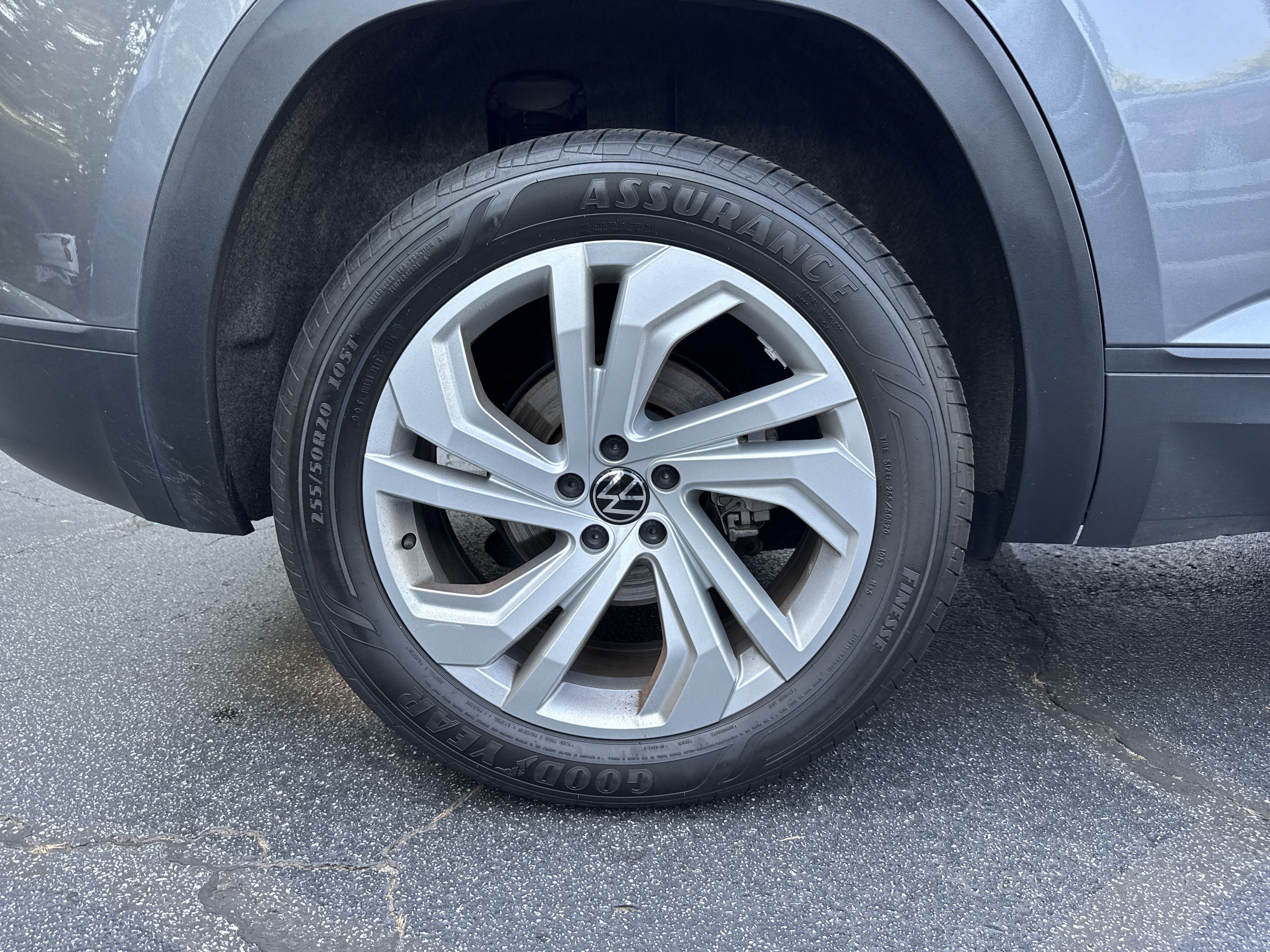 Used 2020 Volkswagen Atlas Cross Sport SEL AWD/4WD image 18