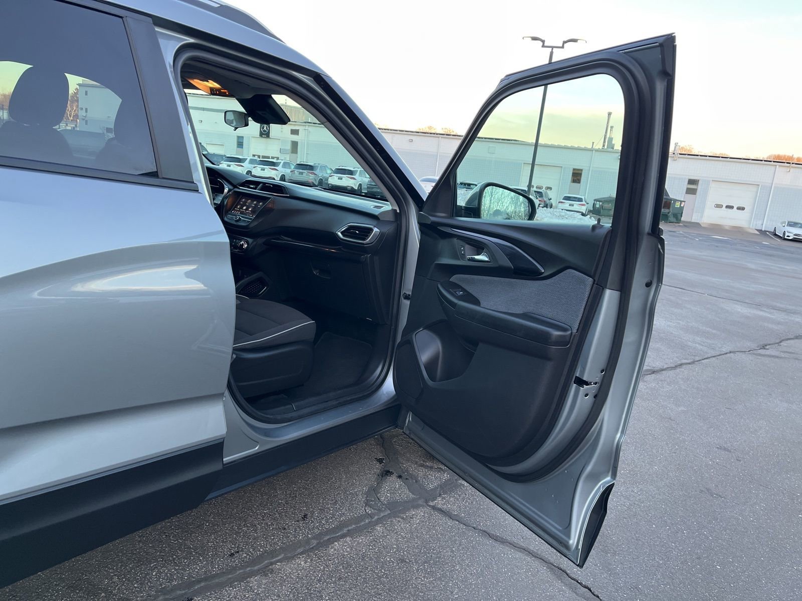 Used 2023 Chevrolet TrailBlazer LT image 19