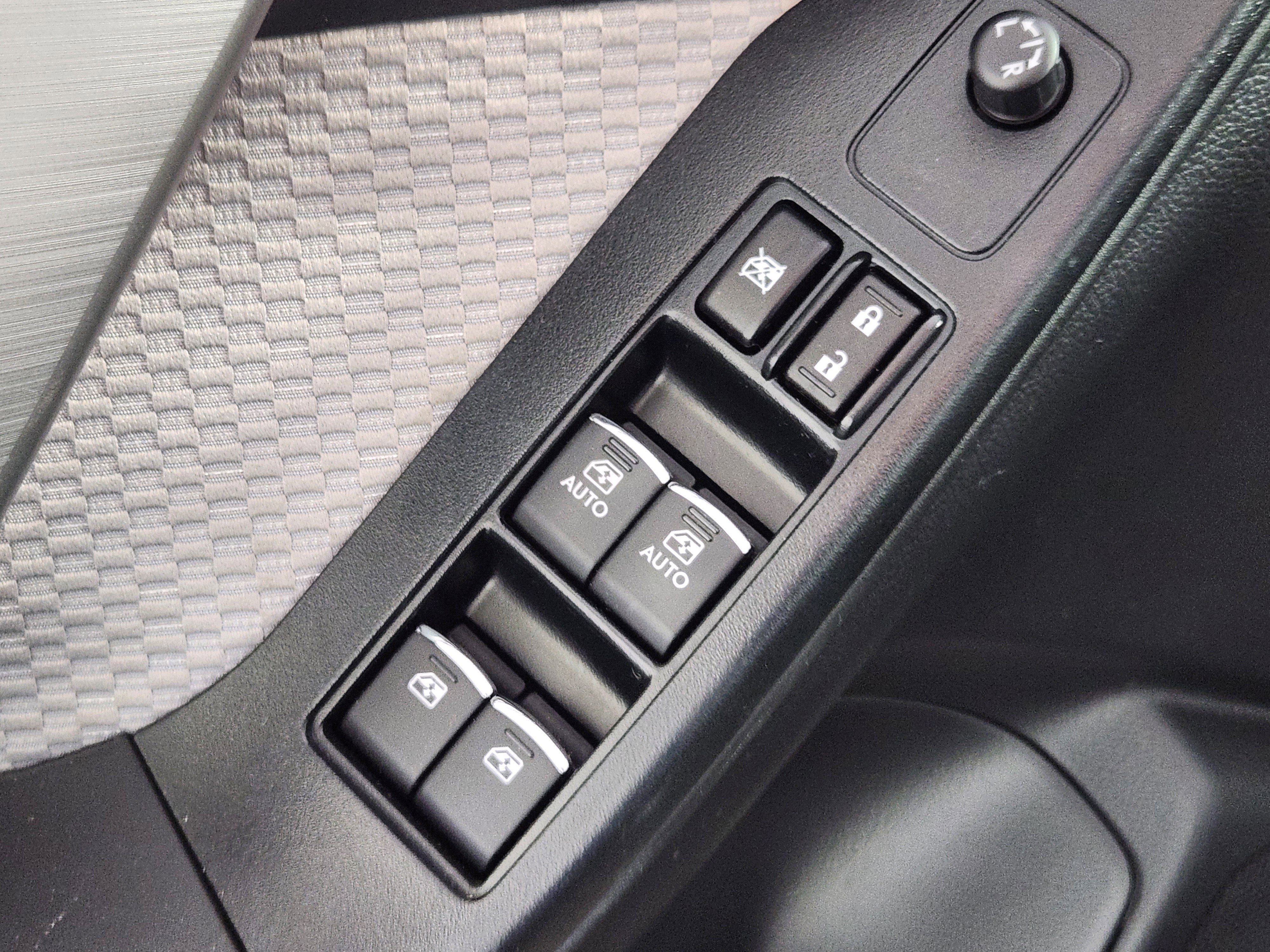 Used 2017 Subaru Forester 2.5i Premium image 17