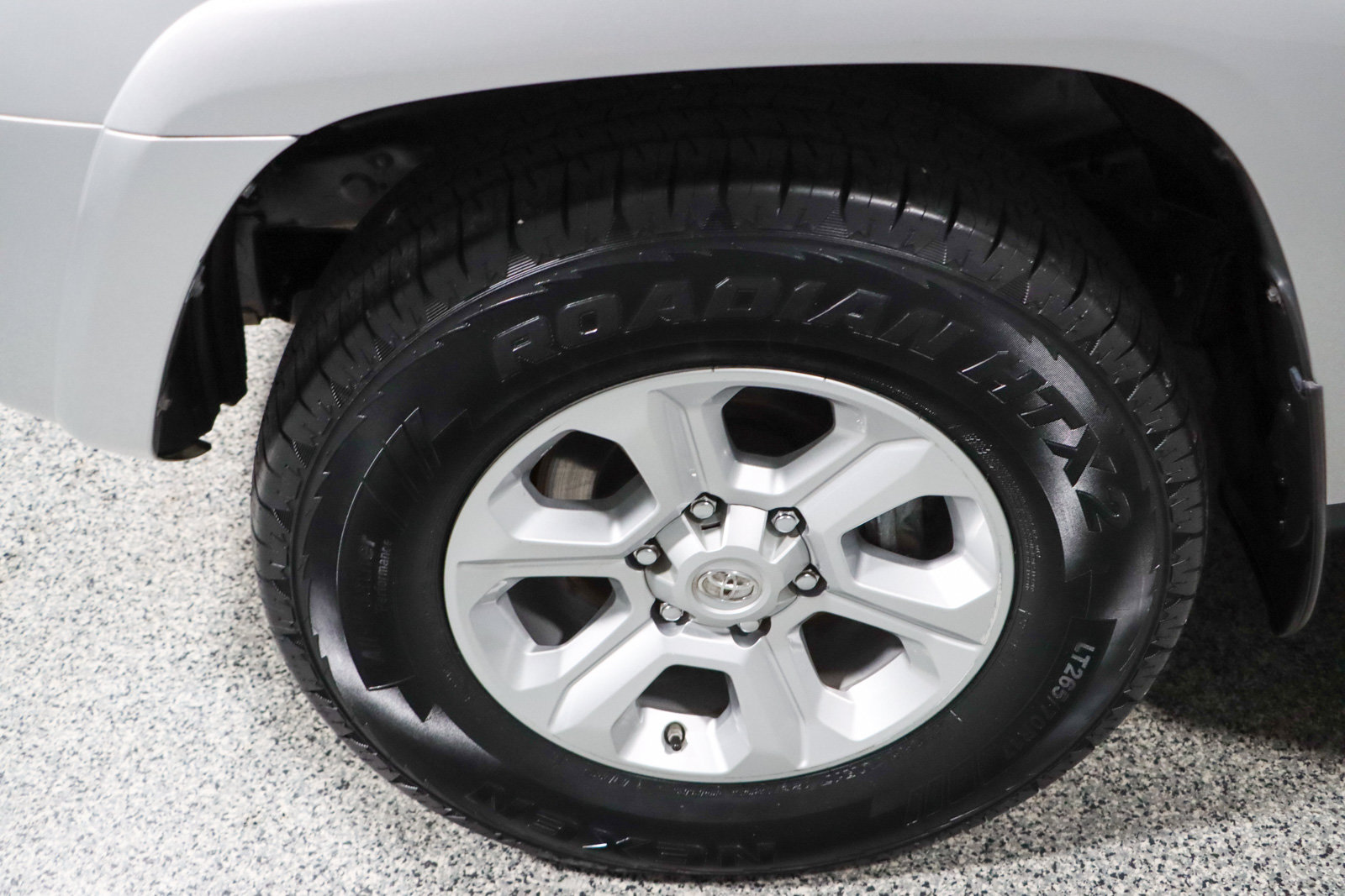 Used 2021 Toyota 4Runner SR5 AWD/4WD image 11