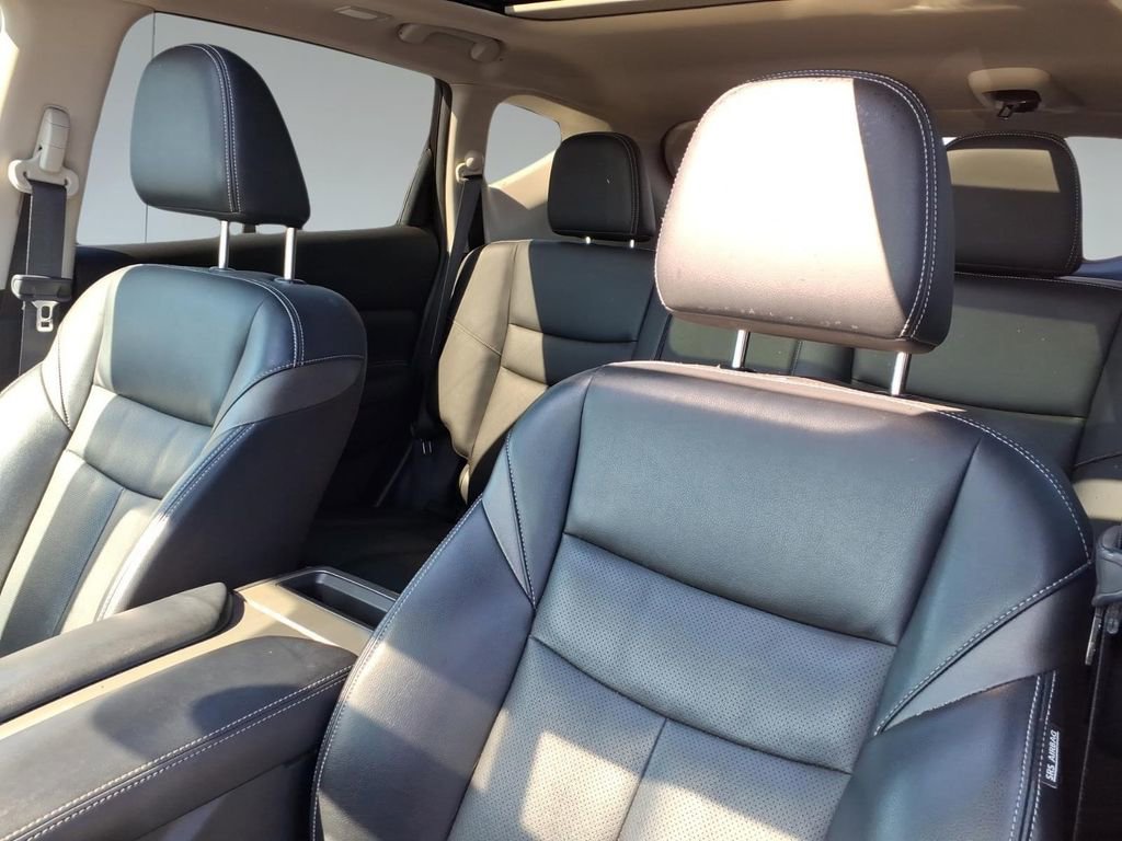Used 2017 Nissan Murano Platinum w/ Platinum Technology Package FWD image 16