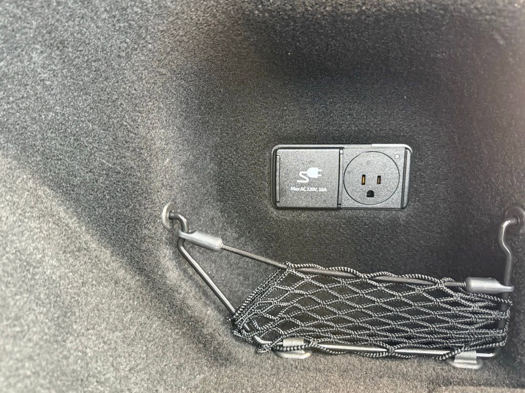 Used 2025 Genesis Electrified GV70 Advanced w/ Prestige Package image 13