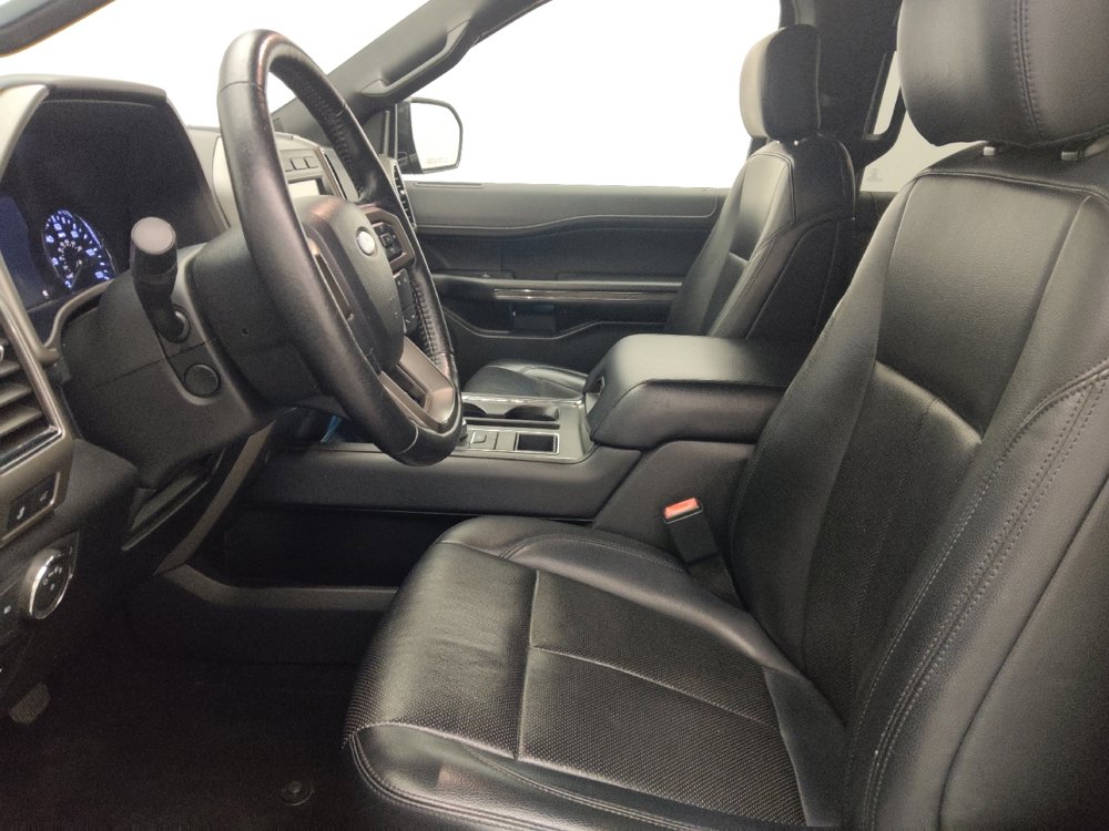 Used 2019 Ford Expedition Max XLT w/ Equipment Group 202A RWD image 17