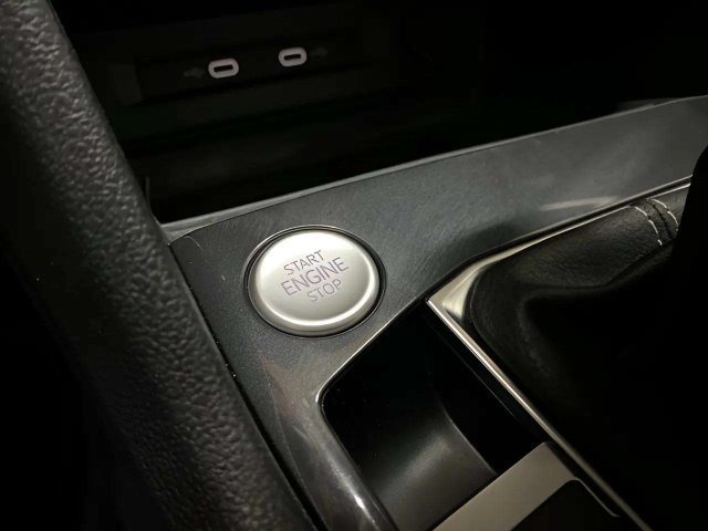Used 2023 Volkswagen Tiguan SE w/ Panoramic Sunroof Package FWD image 56