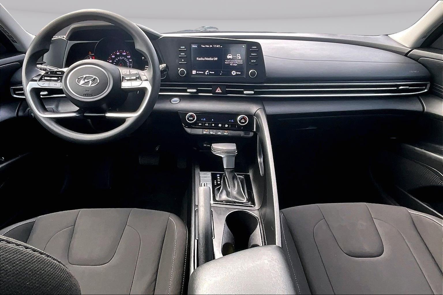 Used 2022 Hyundai Elantra SEL w/ Winter Weather Package image 7