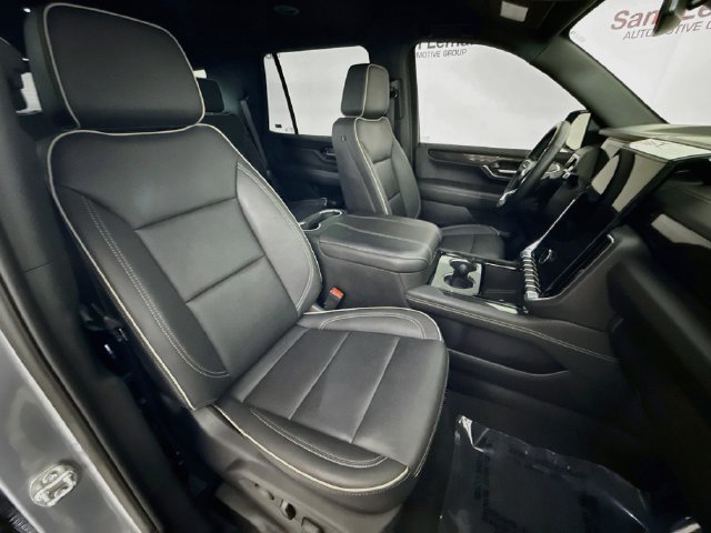 Used 2025 GMC Yukon Elevation AWD/4WD image 30