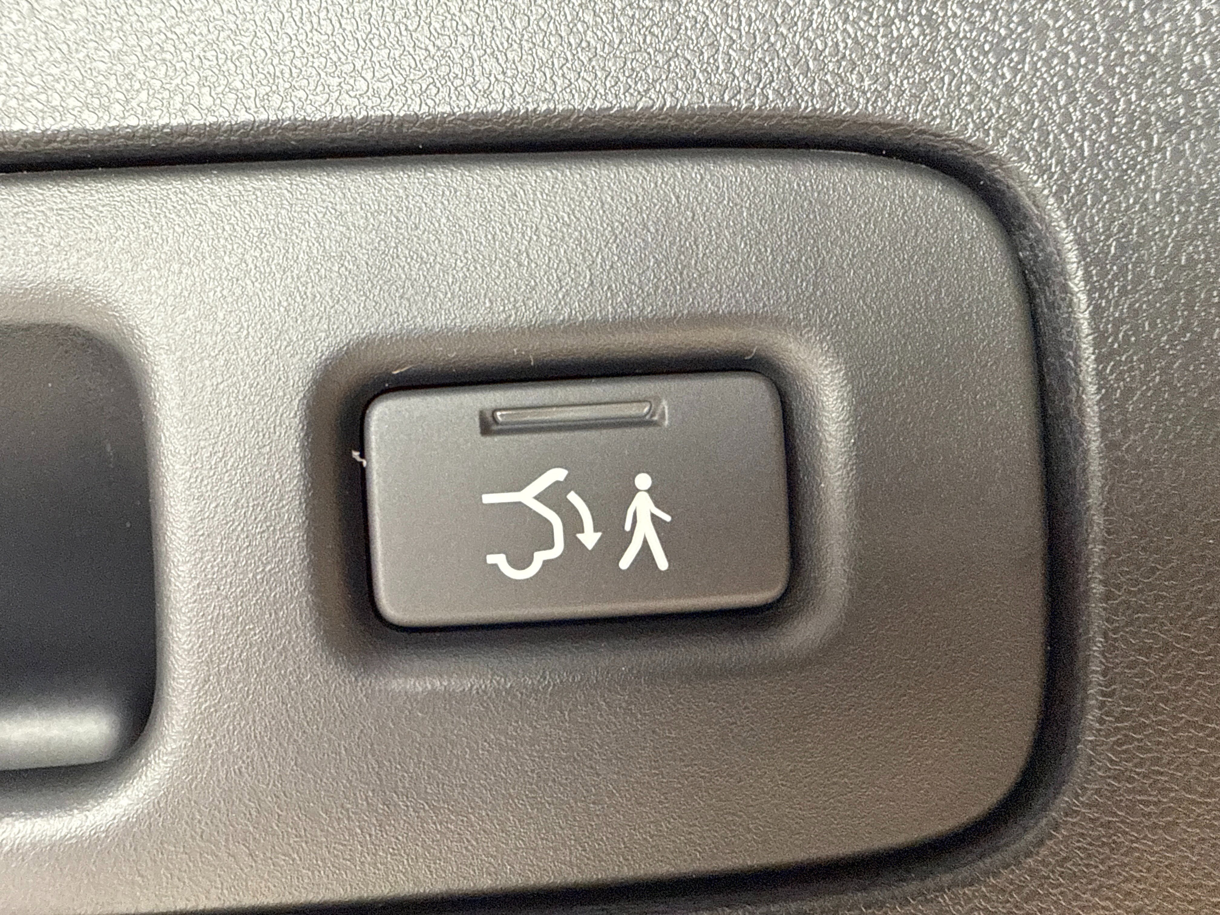 New 2025 Acura ADX A-Spec image 32