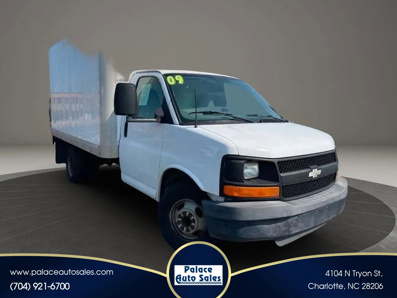 Used 2009 Chevrolet Express 3500 RWD image 1
