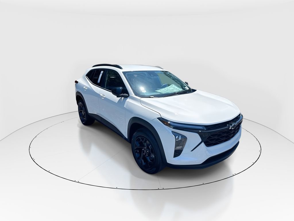 New 2026 Chevrolet Trax LT FWD image 2