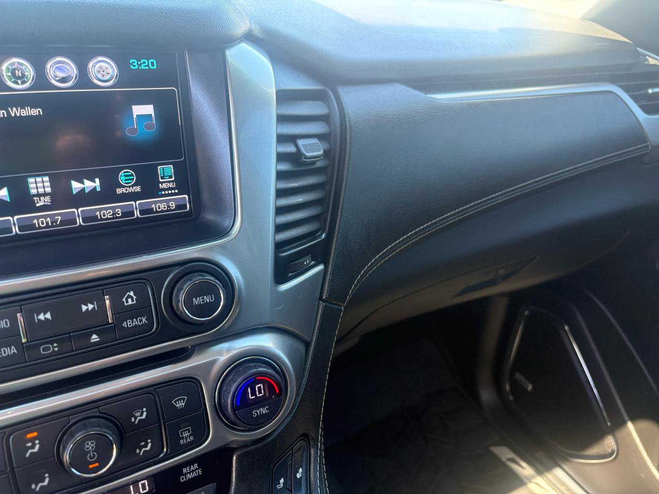 Used 2018 Chevrolet Tahoe LT AWD/4WD image 29
