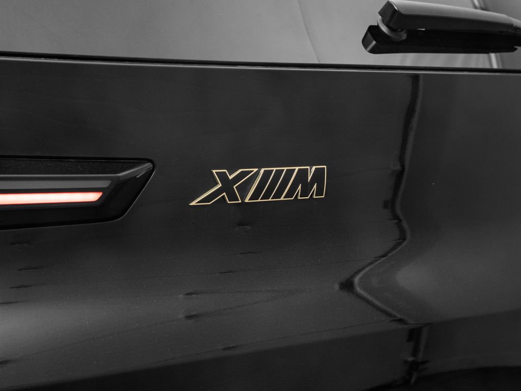 Used 2024 BMW XM AWD/4WD image 16