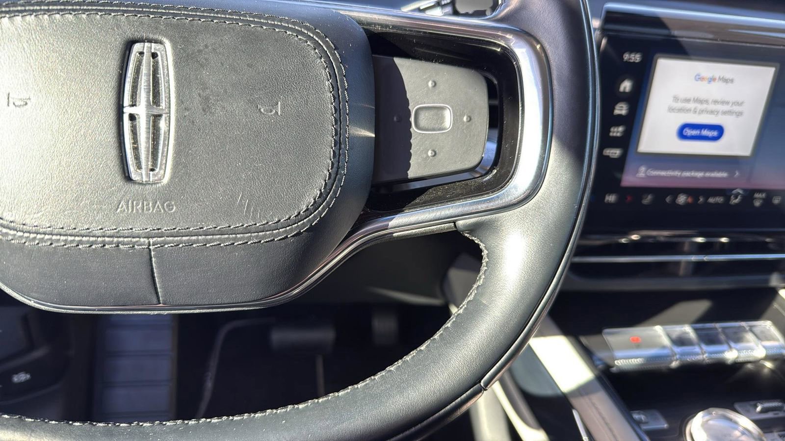 Used 2024 Lincoln Nautilus Reserve image 16